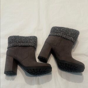 Sam Edelman Stylish Gray Ankle Boots with Knit Cuff 7.5